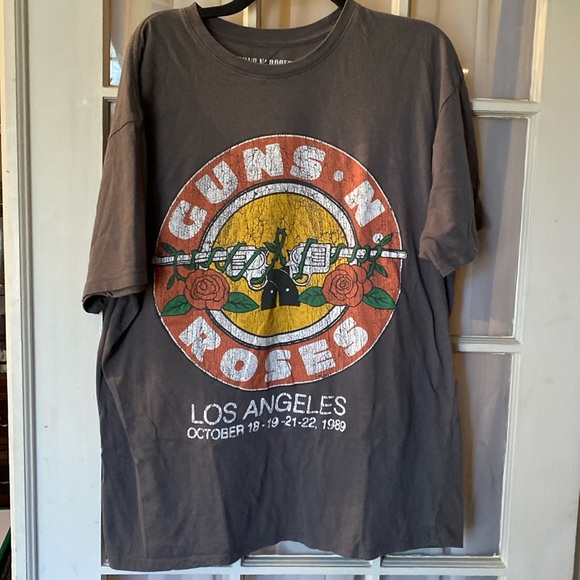 Guns-N-Roses t-shirt size L/XL in pre-owned condition for collection - Picture 1 of 6